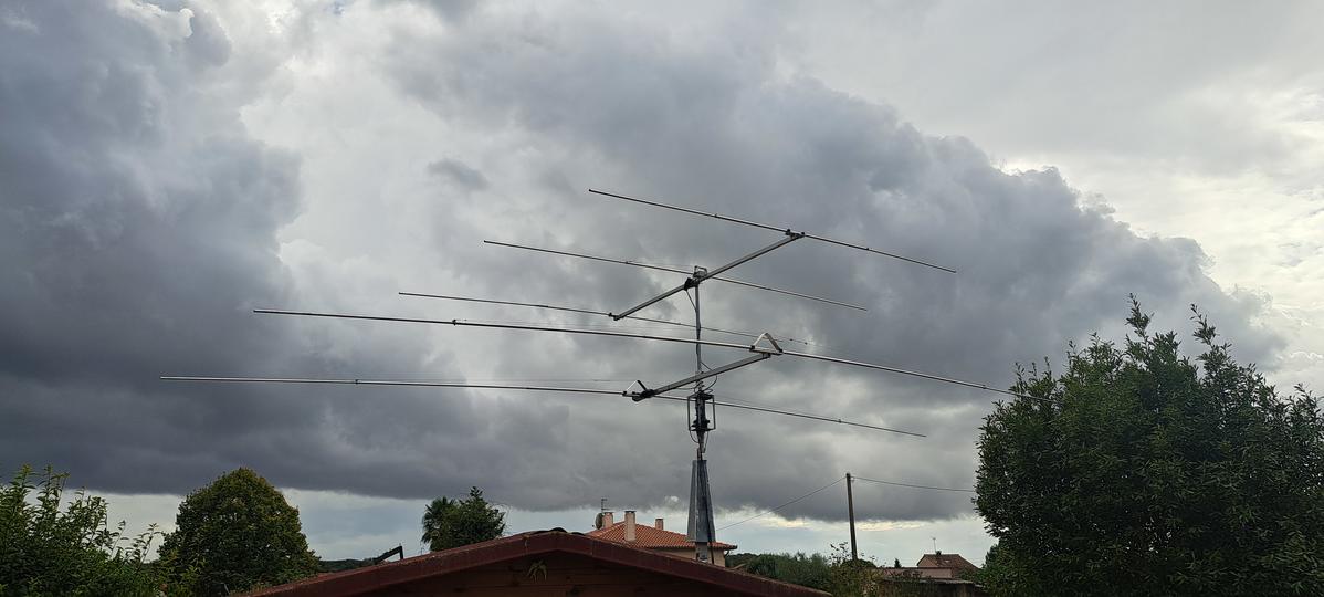 Primary Image for F4MOB