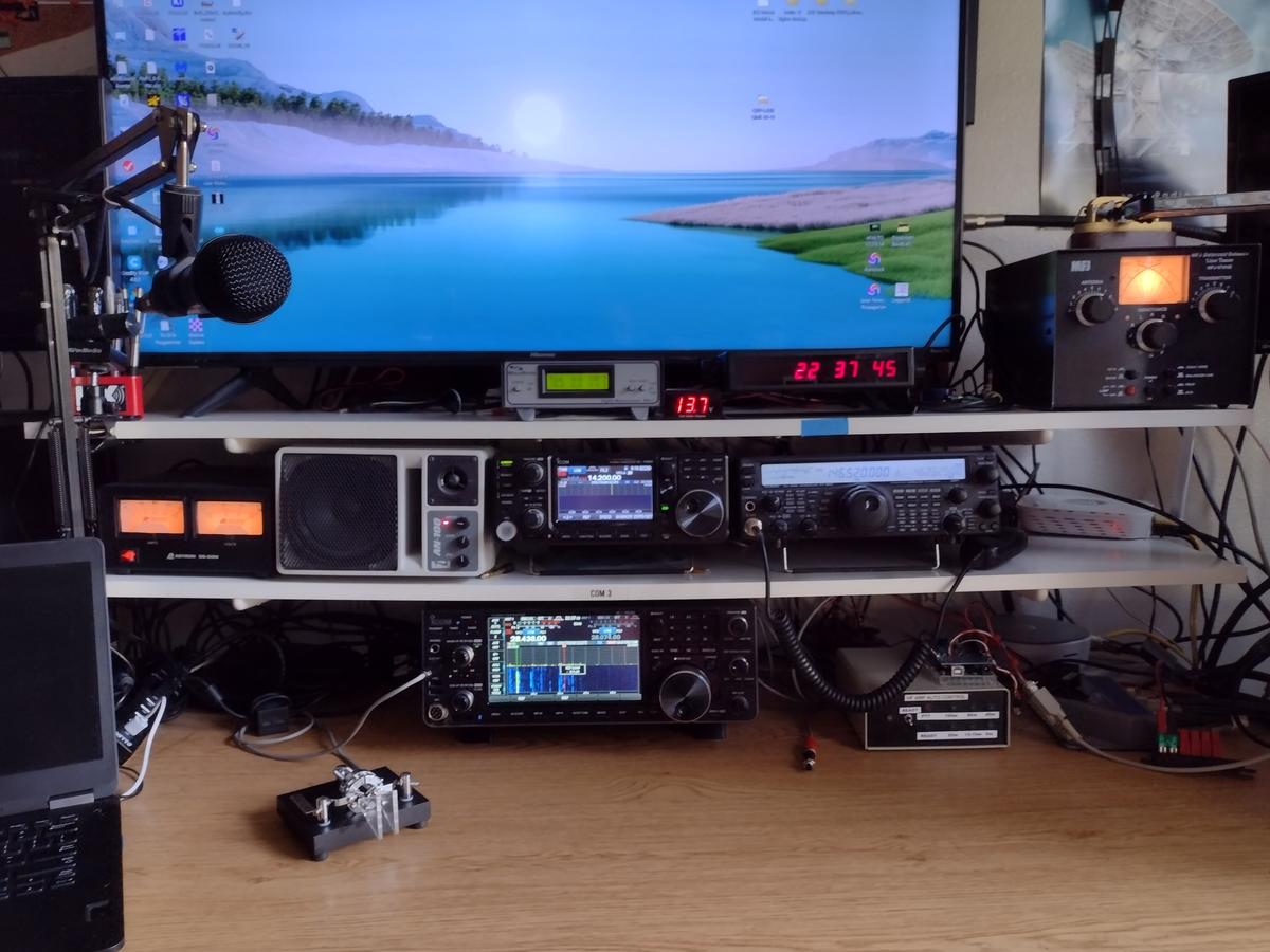 洋書 Energy Scalable Radio Design NI USRP-2954 | USRP Software Defined Radio Device | Electro