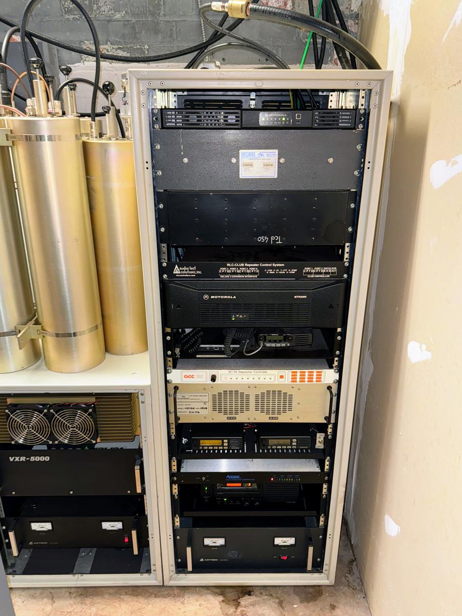 アルマンド　信号機　　CA✈️ DAVES OLD COMPUTERS - Sinclair ZX80/81 - Timex 1000