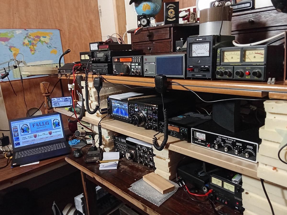 Primary Image for F4LLG