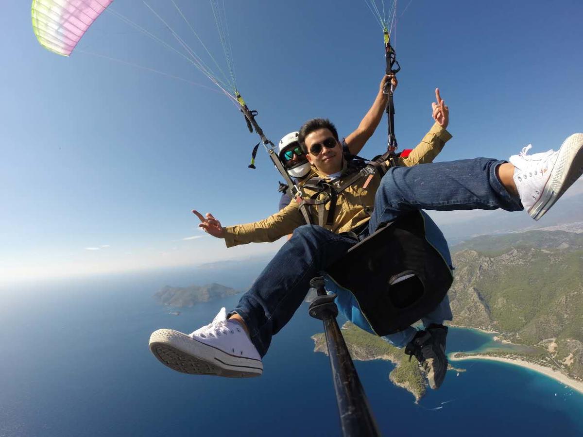 Primary Image for BI1NDH