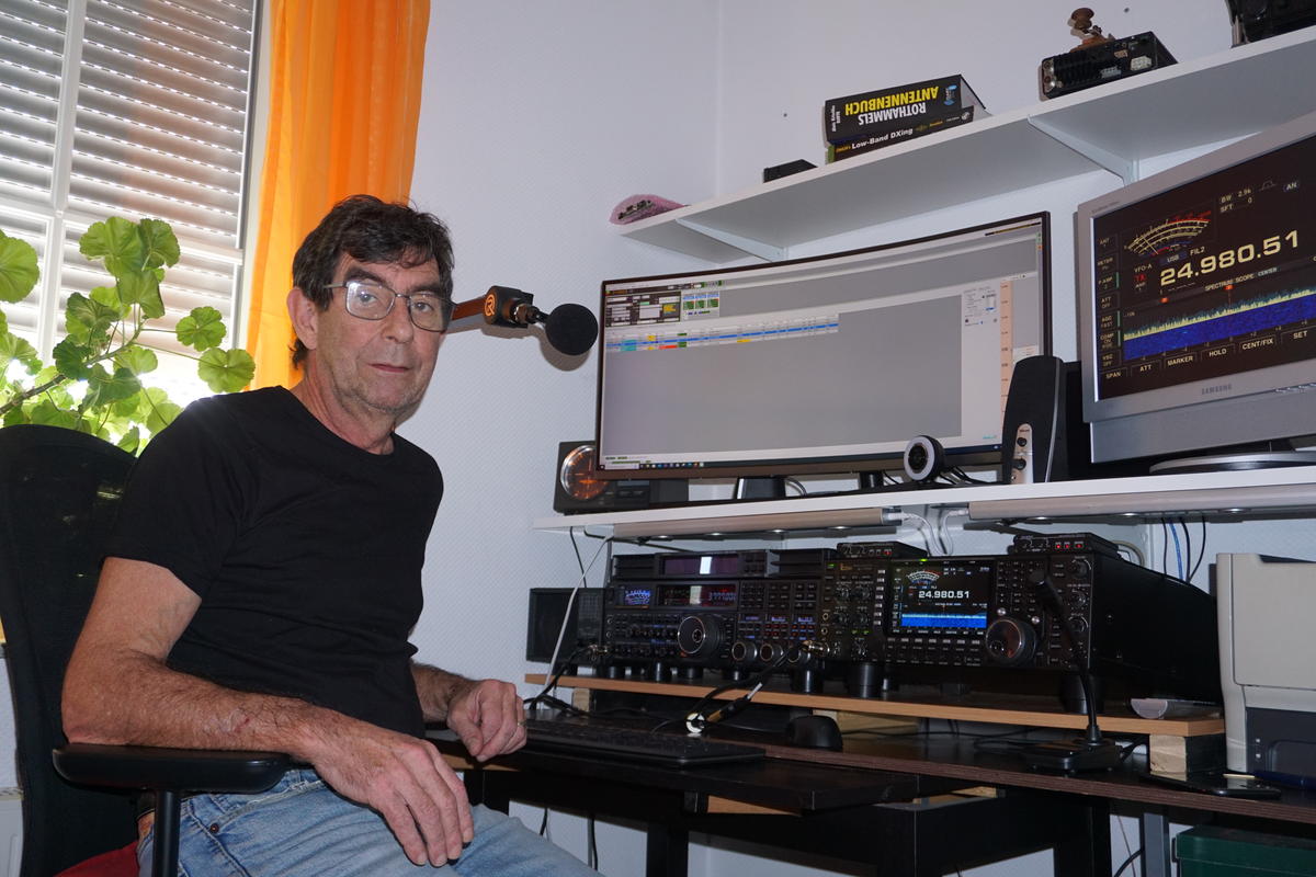 Primary Image for DJ9UN