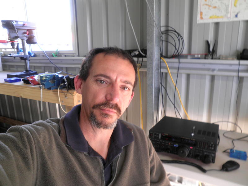 Primary Image for VK6HOT