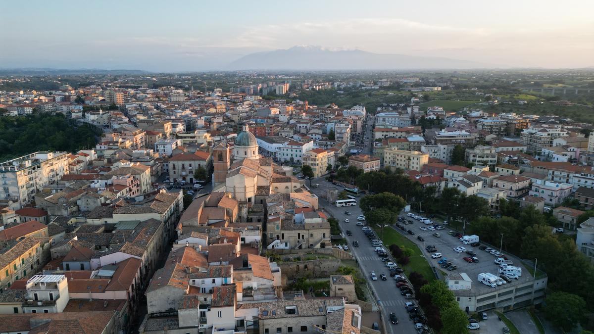 Primary Image for IV6ZJU