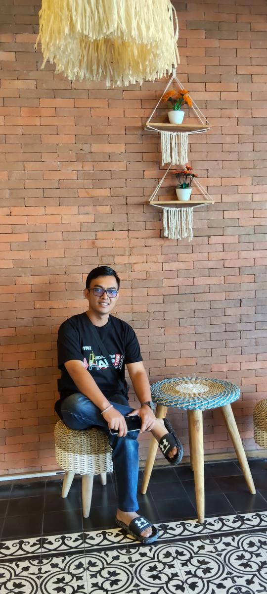 Primary Image for YE9EEY