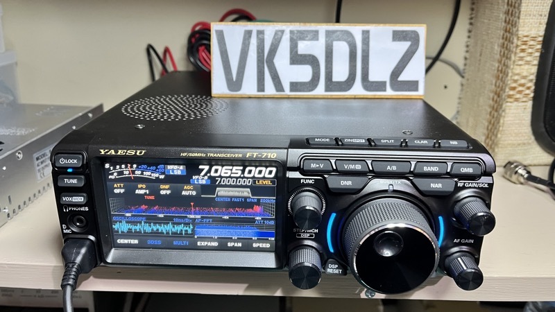 FT-991AM (50W) ヤエス(八重洲無線)＋アルインコ DM-330MV 安定
